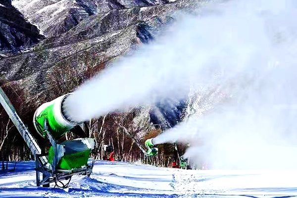 造雪機對滑雪場的作用您們了解多少呢？